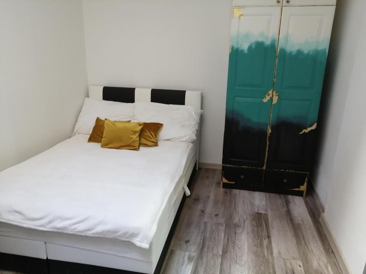 Bella Apartment - Kosice Historical Center Luaran gambar