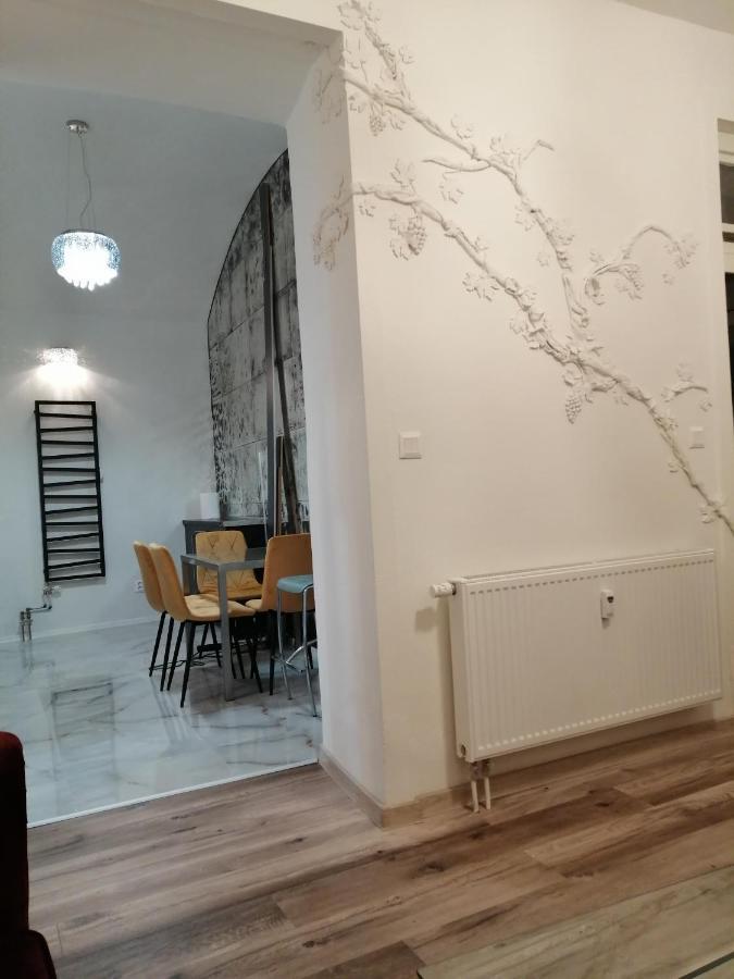 Bella Apartment - Kosice Historical Center Luaran gambar